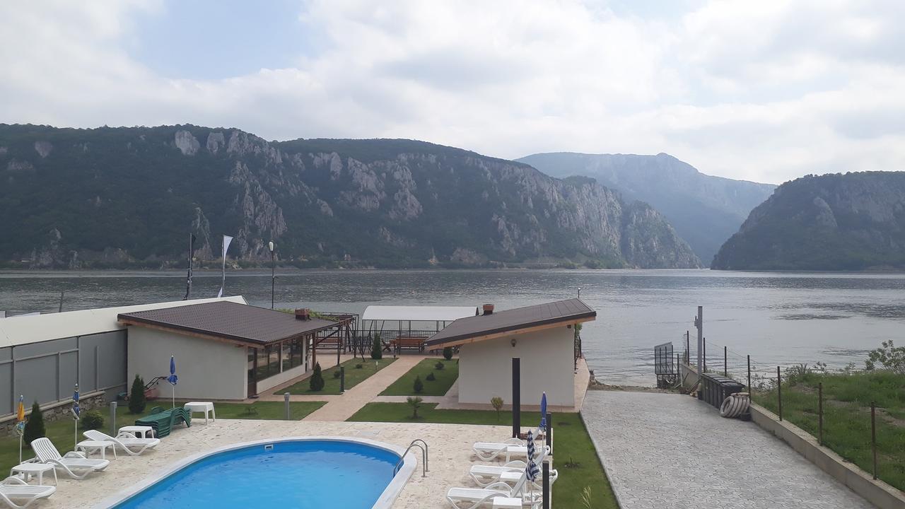 Vila Hercules Dubova Exterior photo